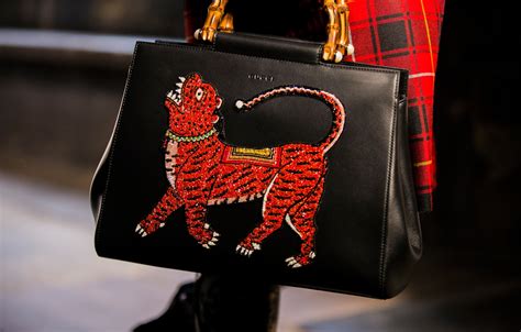 gucci crescita in borsa|Gucci reddito.